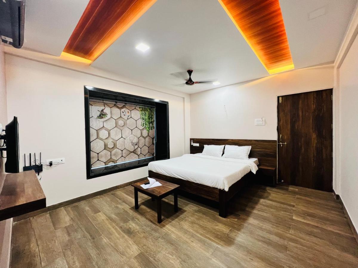 Jimmy Beach Resort Alībāg Ngoại thất bức ảnh