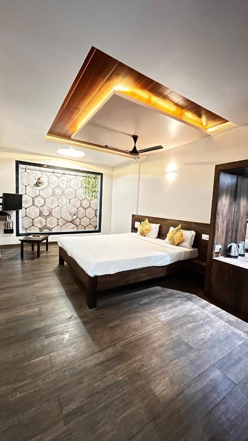 Jimmy Beach Resort Alībāg Ngoại thất bức ảnh